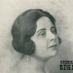 Portret młodej kobiety, której spojrzenie zdaje się wędrować ku górze. To z pewnością **sari sopranistka**, której głos zapewne wypełniał sale koncertowe.