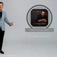 Adam Chrola, ile ma lat? Na zdjęciu artysta promuje swój nowy album "Niech wiruje świat".