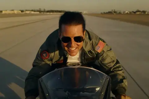 Muzyka z filmu Top Gun: Najważniejsze utwory i ich znaczenie
