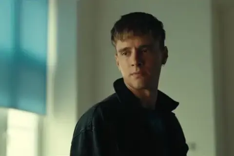 Muzyka z filmu Fuks 2 – odkryj emocje i utwory, które poruszają