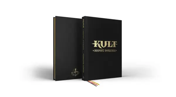 Dwie czarne księgi z złotymi napisami "KULT" i "Boskość Utracona". Podręcznik główny do gry RPG.
