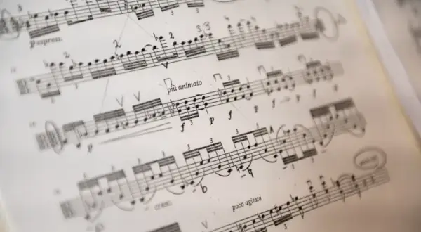 Jak partytura dyrygenta wpływa na wykonanie utworów muzycznych