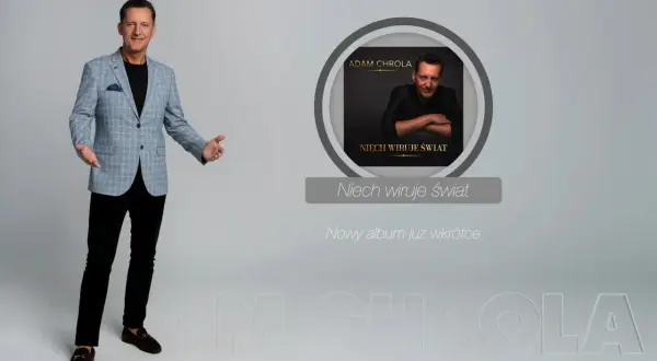 Adam Chrola, ile ma lat? Na zdjęciu artysta promuje swój nowy album "Niech wiruje świat".