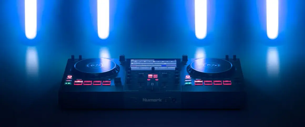Najlepsze kontrolery DJ na początek - wybierz łatwy w użyciu sprzęt