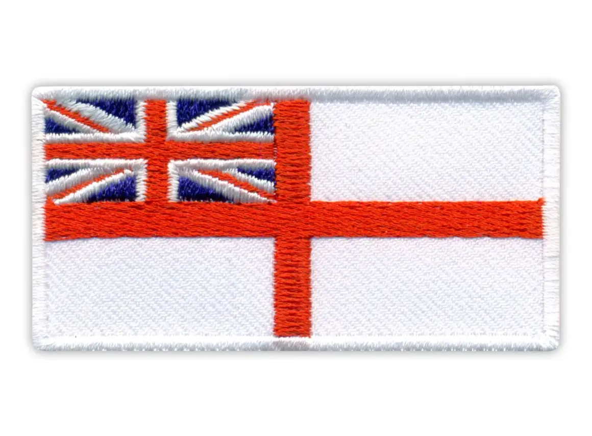 Naszywka z flagą Wielkiej Brytanii, biała z czerwonym krzyżem i fragmentem Union Jack. Prawdziwy przebój republiki!