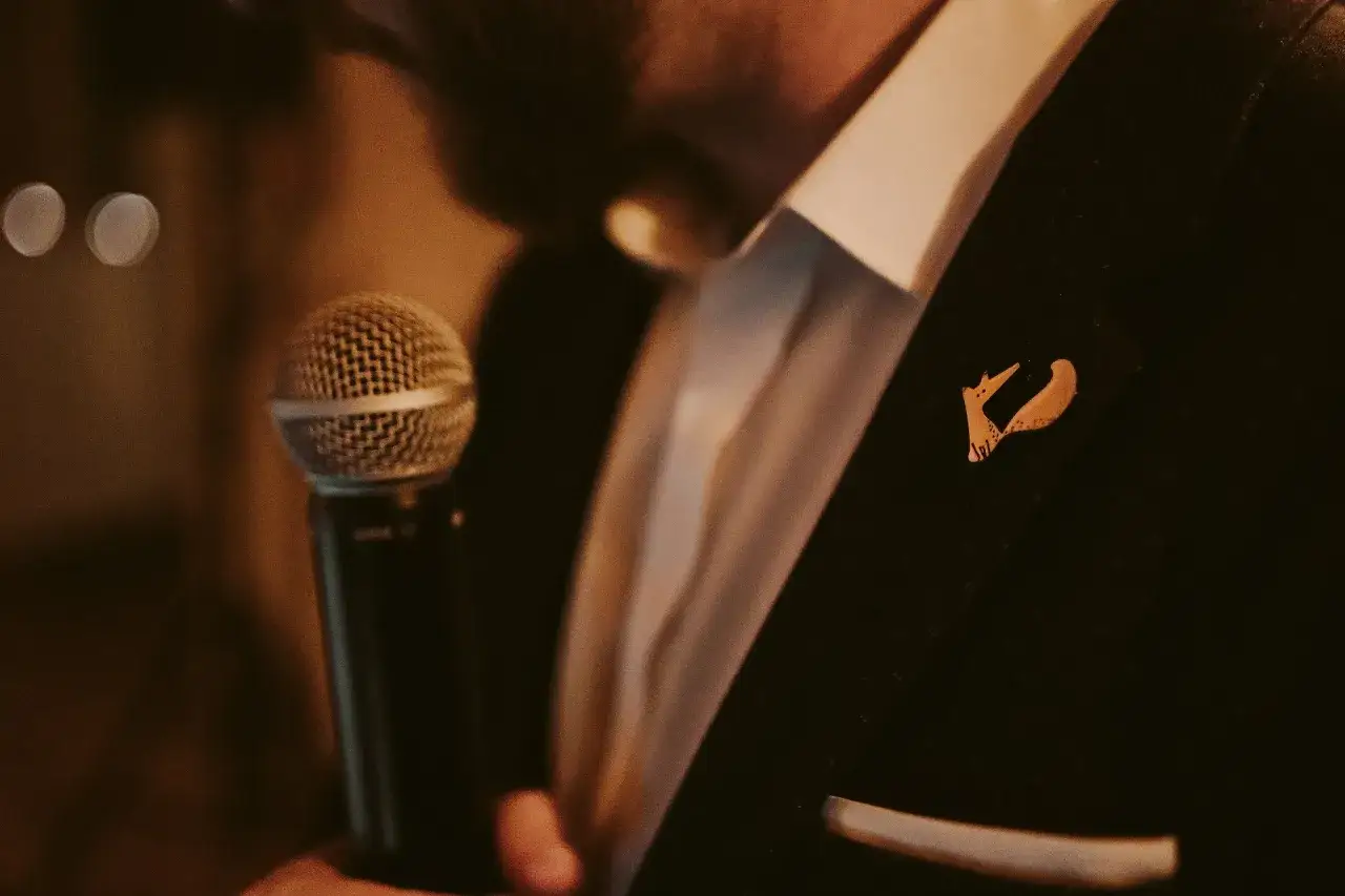 Zdjęcie Ile kosztuje DJ na wesele? Poznaj ceny i ukryte wydatki