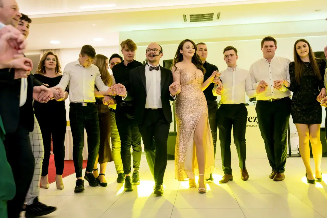 Zdjęcie Jak napisać do DJ w sprawie 18. urodzin, aby uniknąć rozczarowań