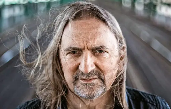 Kto śpiewa w TSA? Marek Piekarczyk i historia głosu zespołu